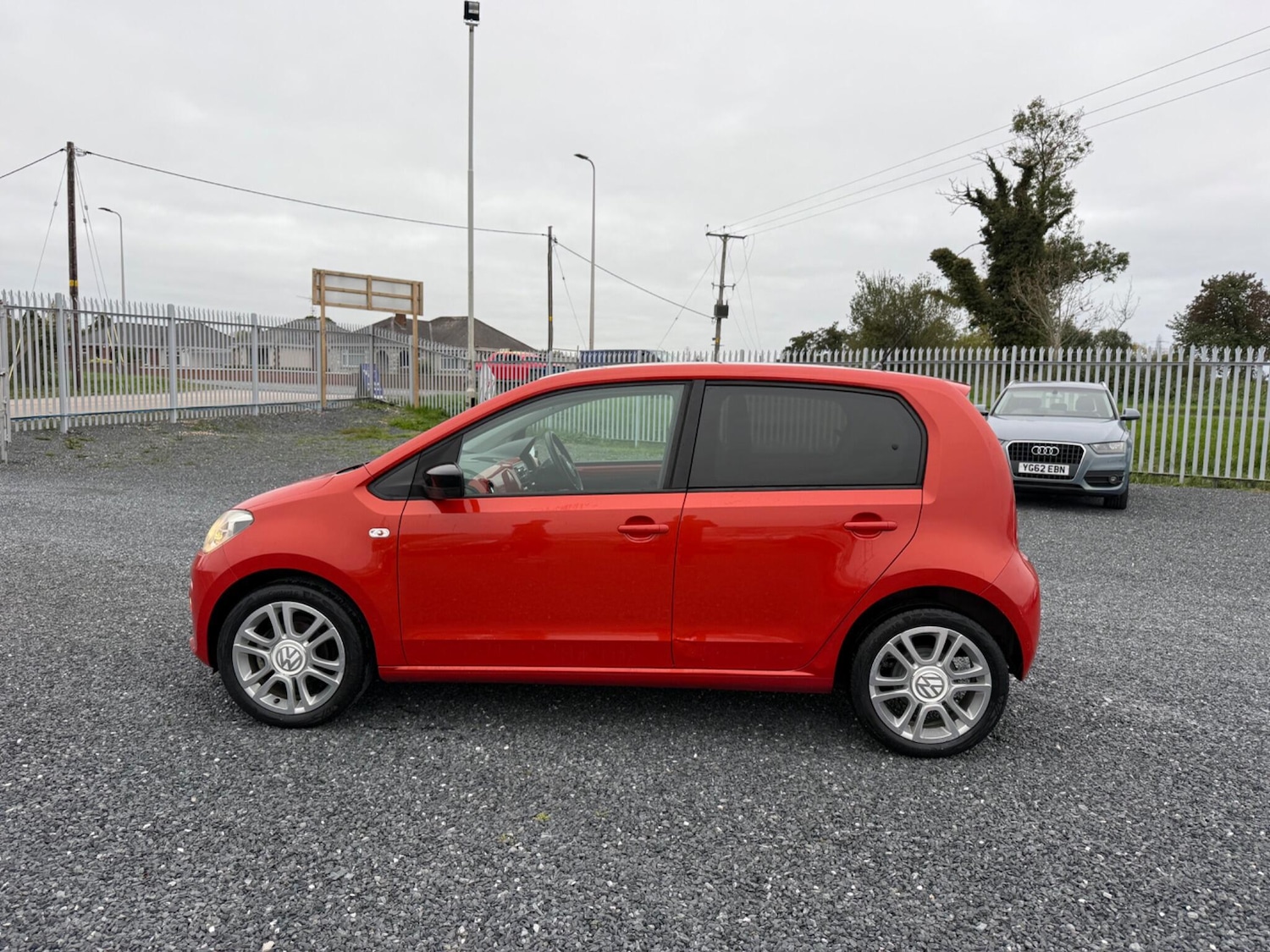 Used Volkswagen up! 2025 for sale - 76953855: Photo 4