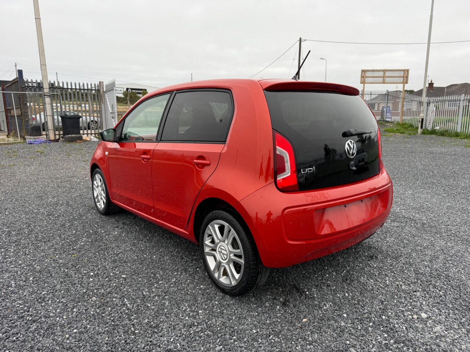Used Volkswagen up! 2025 for sale - 76953855: Photo 5