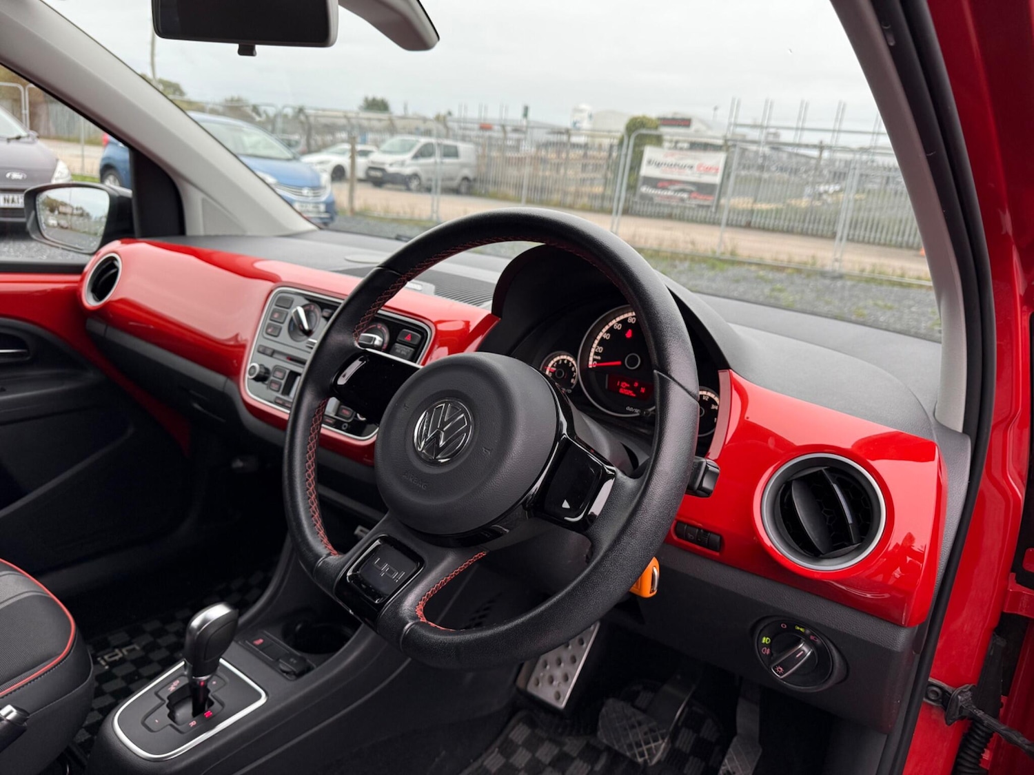 Used Volkswagen up! 2025 for sale - 76953855: Photo 9