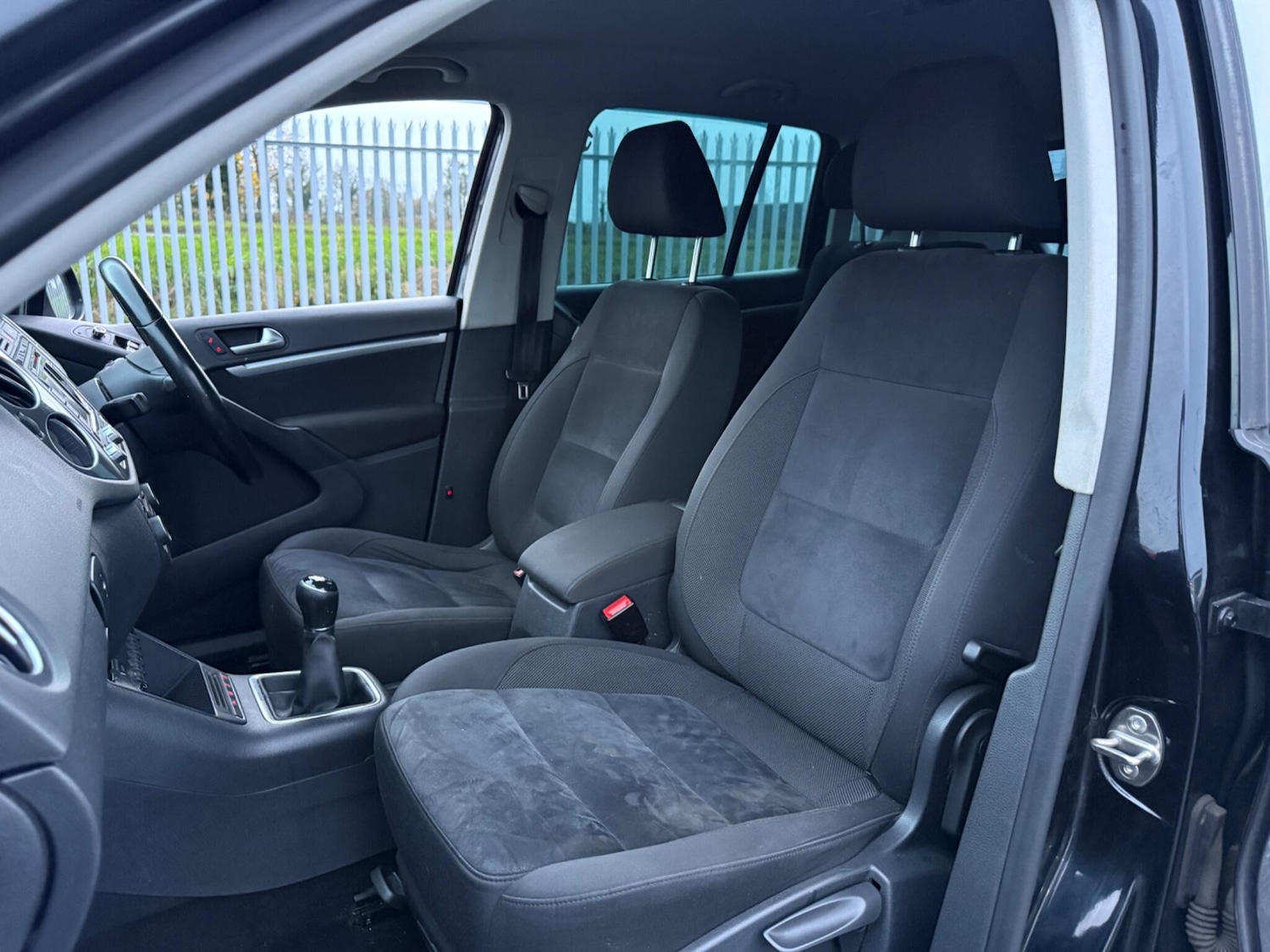 Used Volkswagen Tiguan 2015 for sale - 76953879: Photo 11