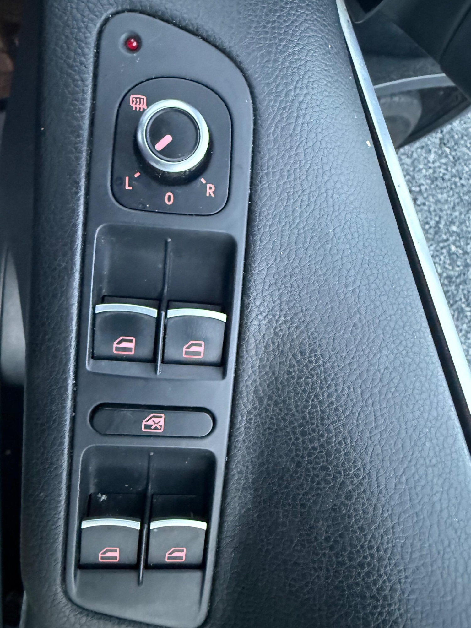 Used Volkswagen Tiguan 2015 for sale - 76953879: Photo 16