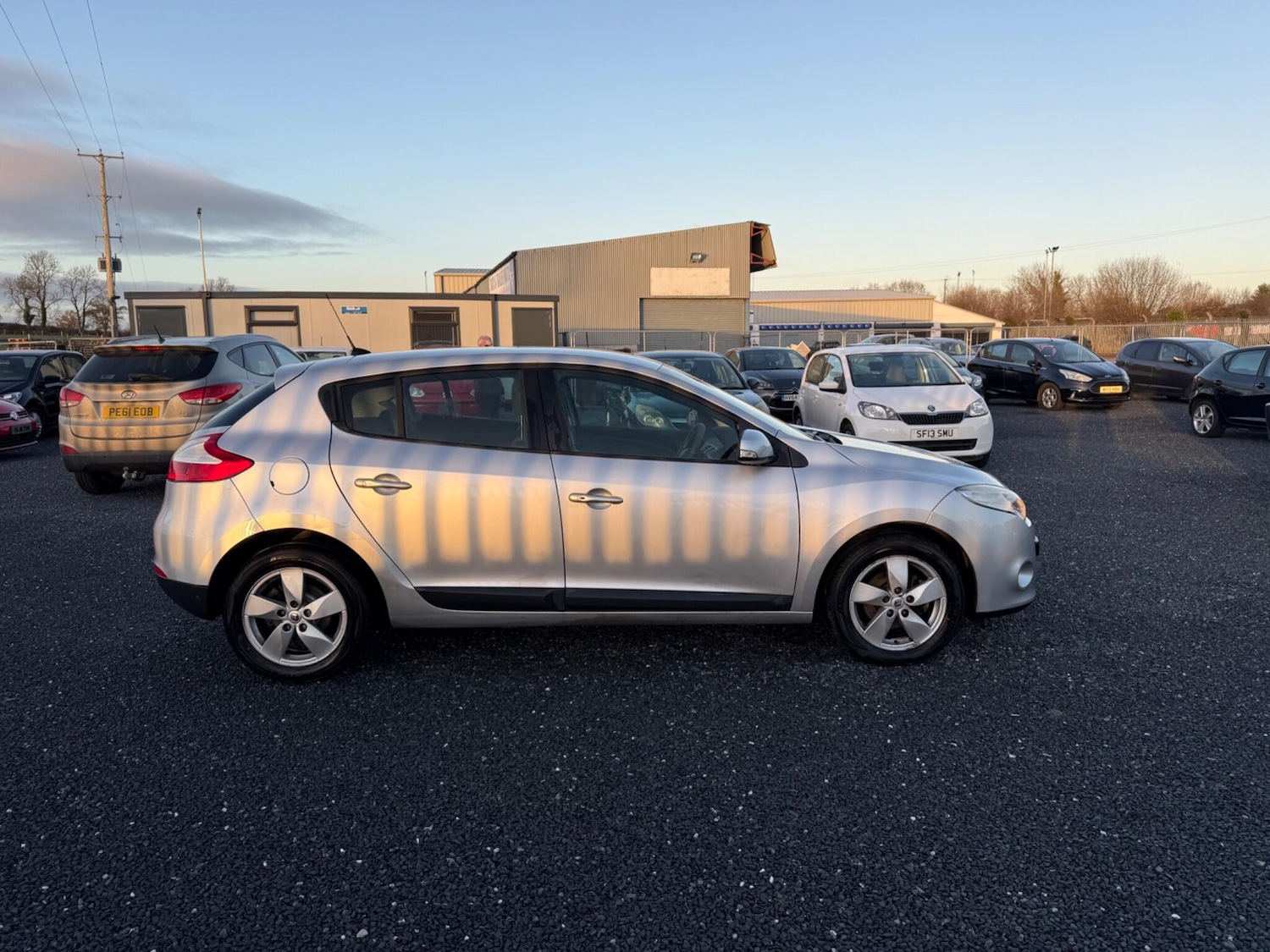 Used Renault Megane 2010 for sale - 76953897: Photo 2