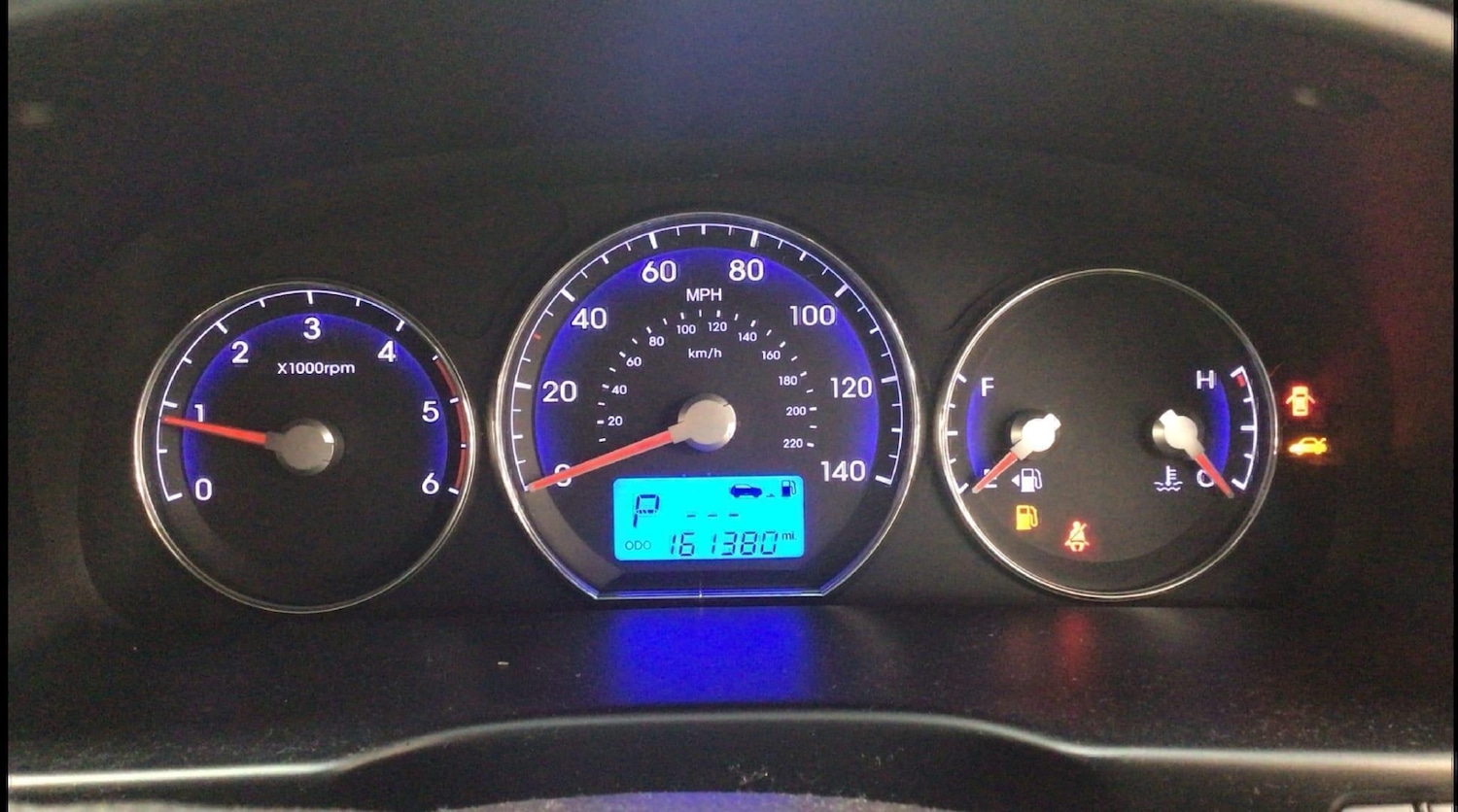 Used Hyundai Santa Fe 2011 for sale - 77281179: Photo 7