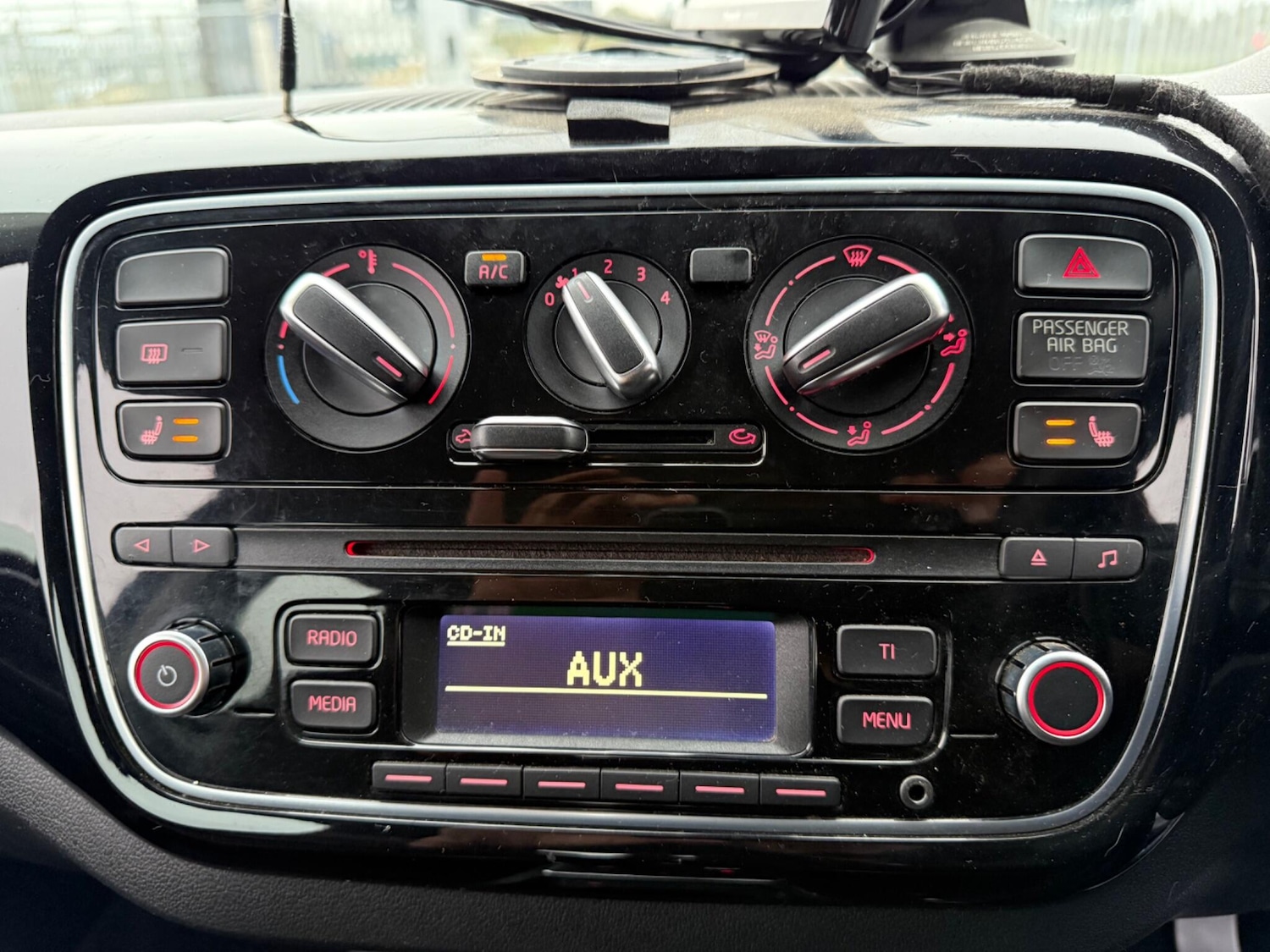 Used Volkswagen up! 2025 for sale - 76953874: Photo 14