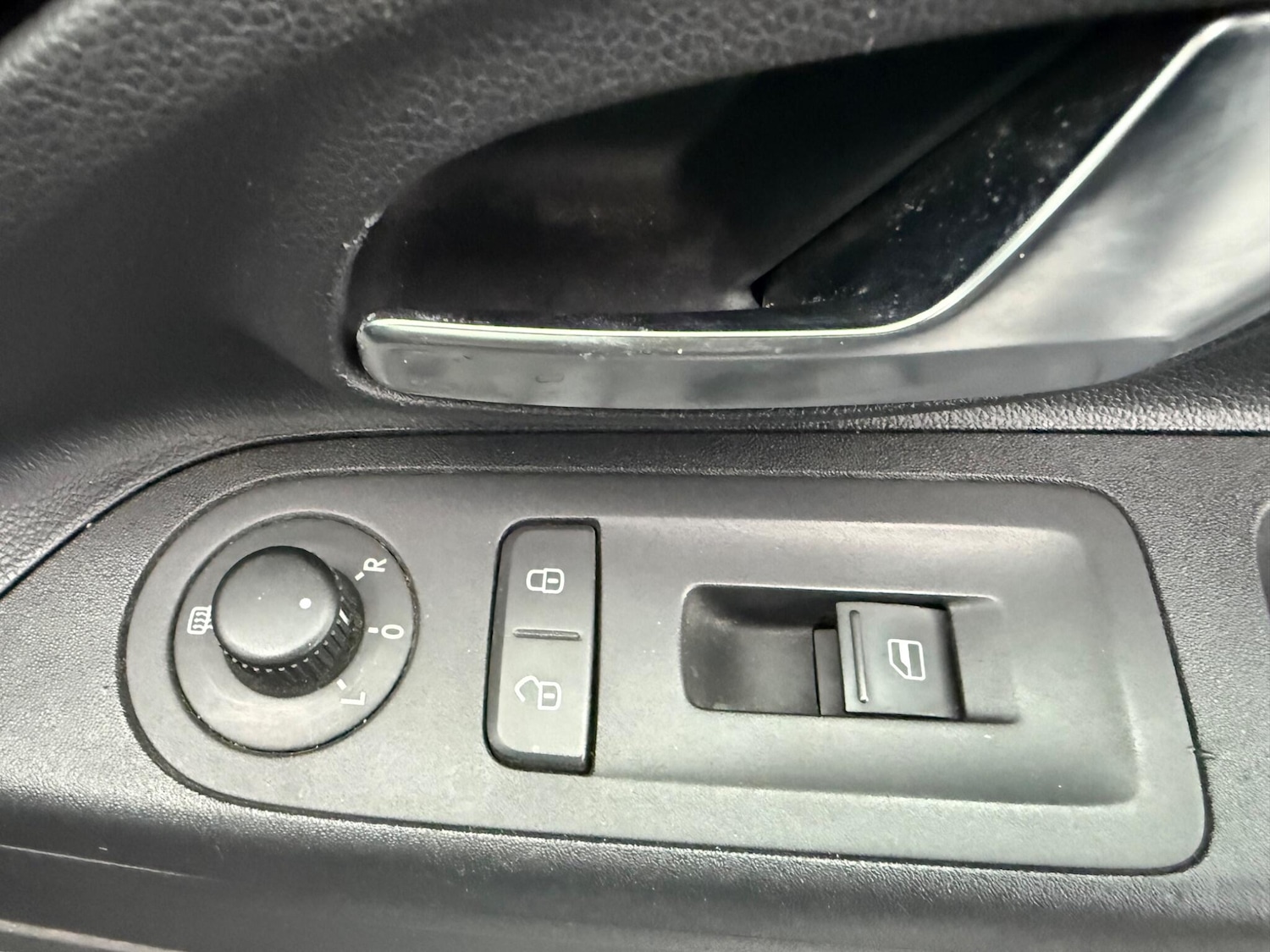 Used Volkswagen up! 2025 for sale - 76953874: Photo 16