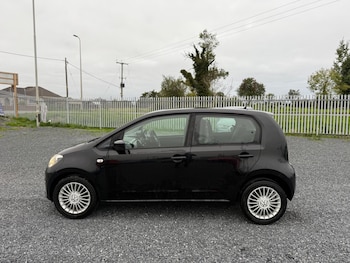 Used Volkswagen up! 2014 for sale - 76953874: Photo