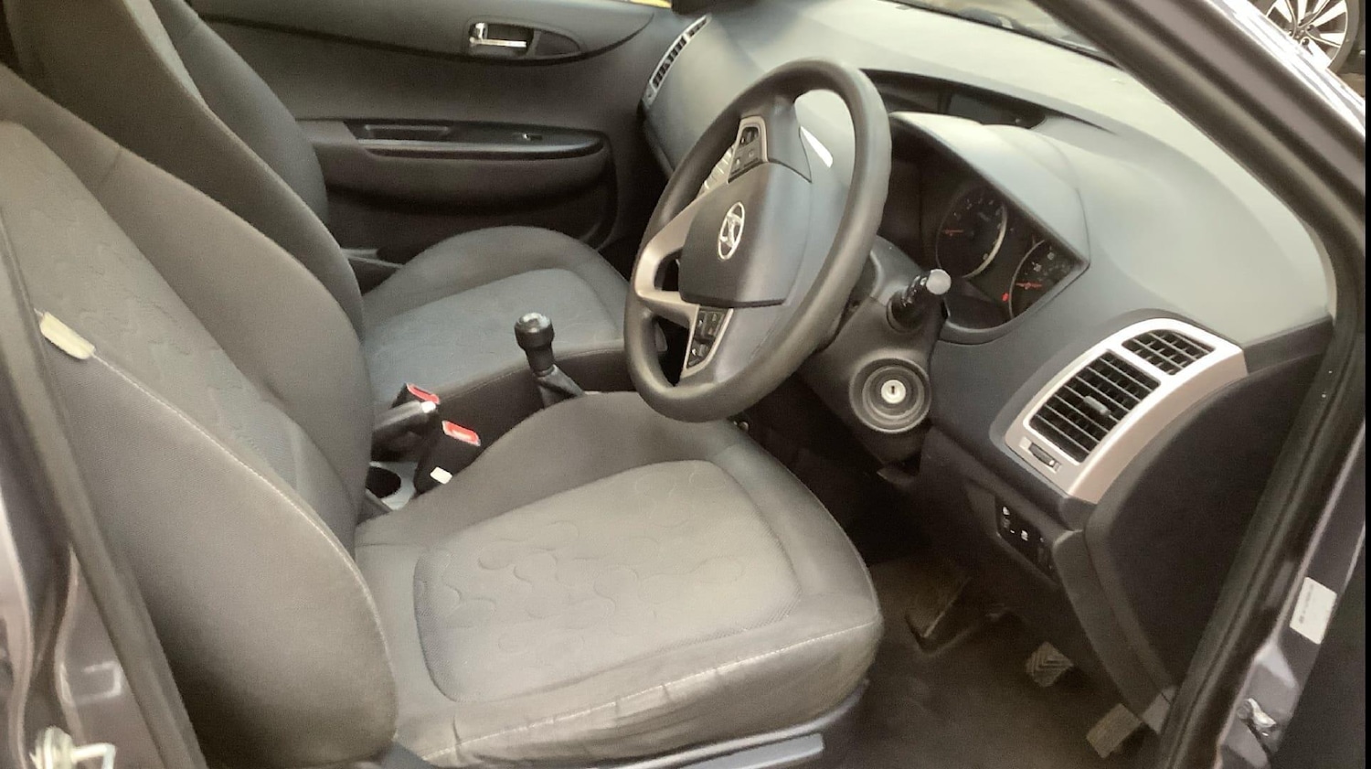 Used Hyundai i20 2011 for sale - 77283143: Photo 7