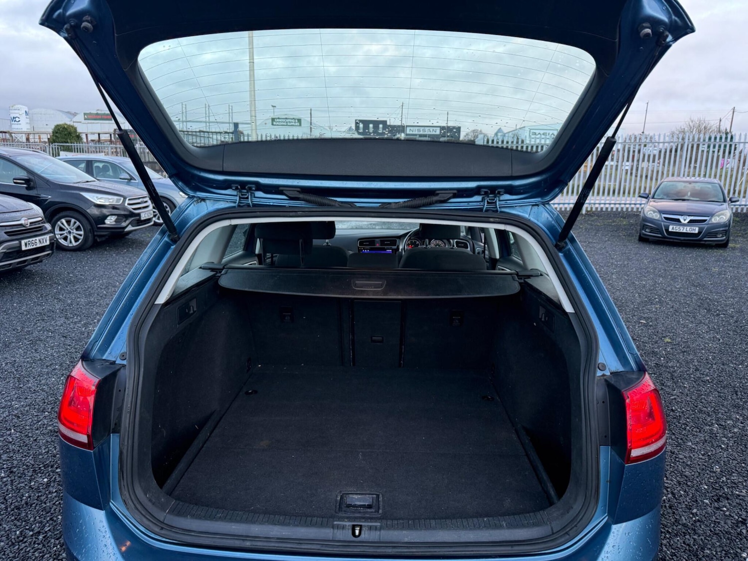 Used Volkswagen Golf 2014 for sale - 76953890: Photo 13