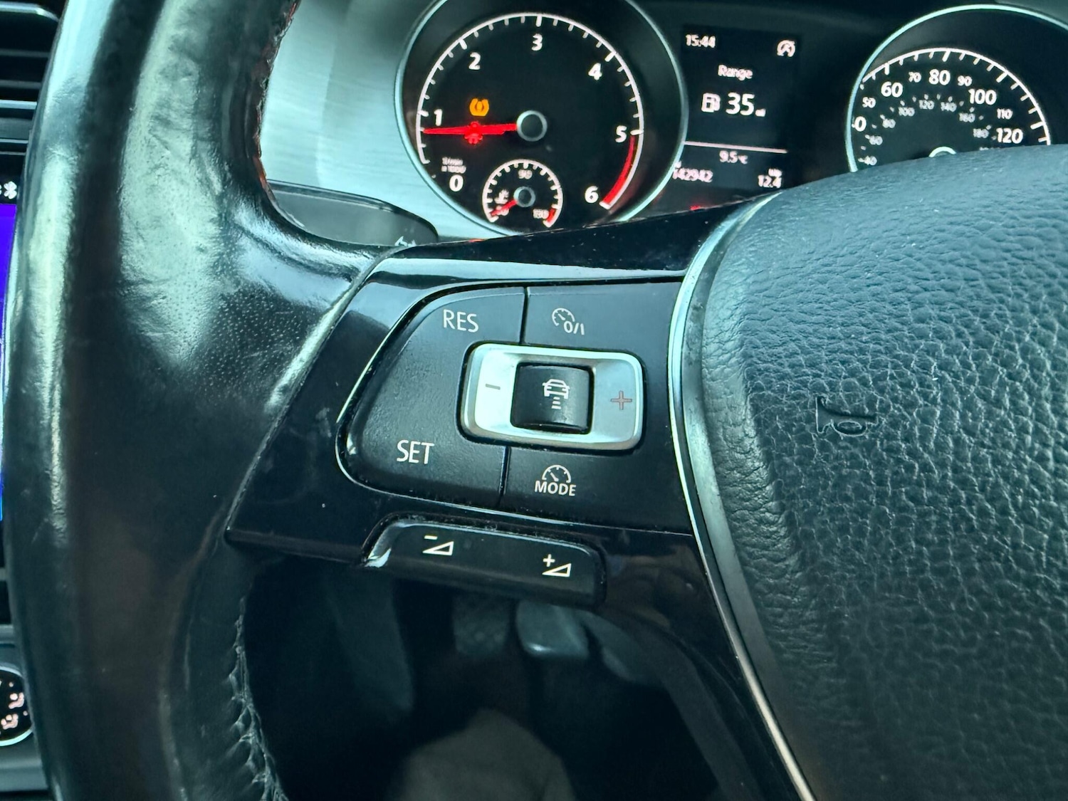 Used Volkswagen Golf 2014 for sale - 76953890: Photo 17