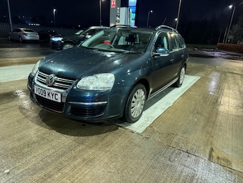 Used Volkswagen Golf 2009 for sale - 77276775: Photo