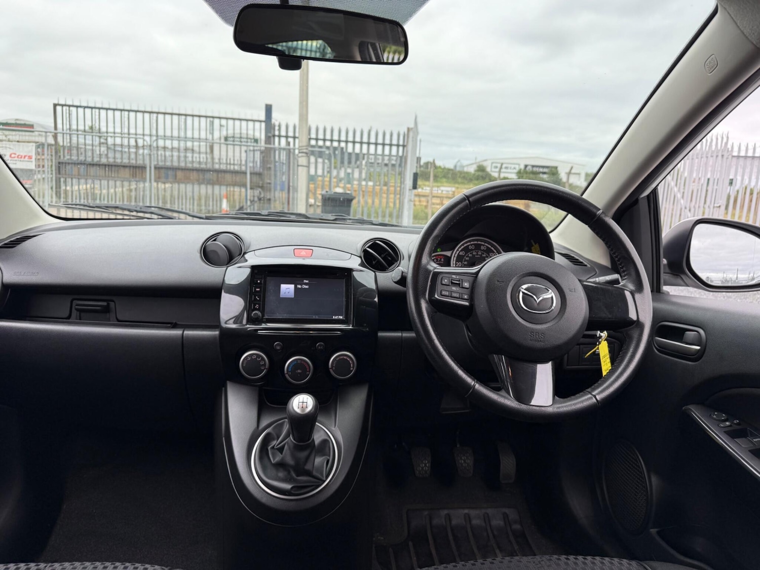 Used Mazda Mazda2 2015 for sale - 77276776: Photo 10