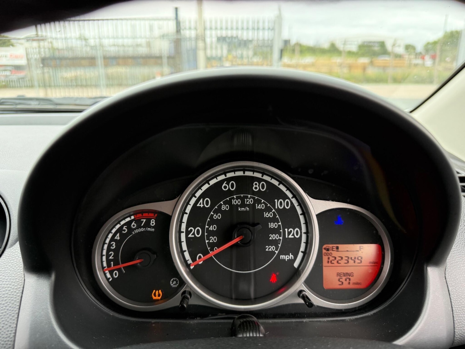 Used Mazda Mazda2 2015 for sale - 77276776: Photo 12