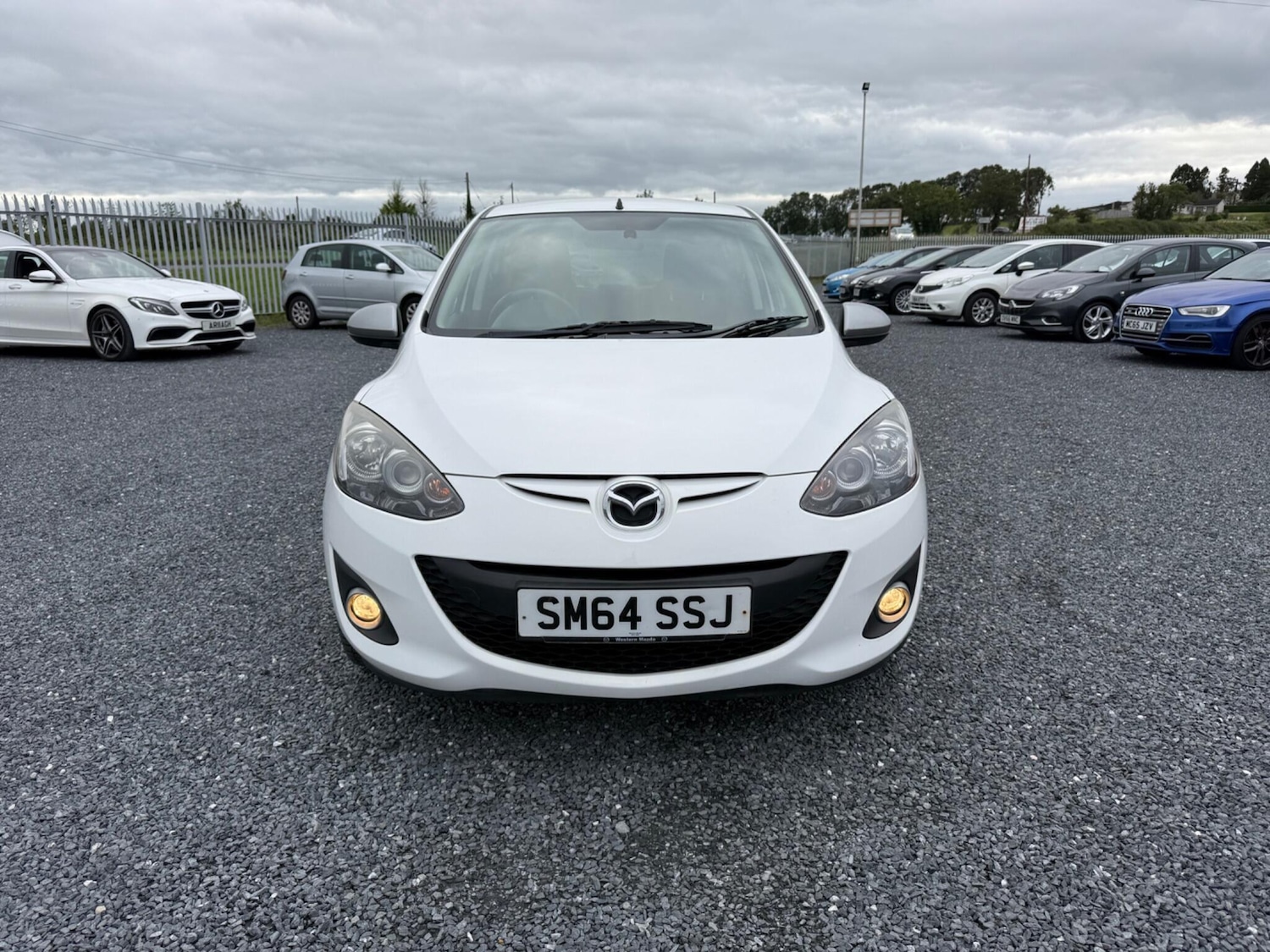 Used Mazda Mazda2 2015 for sale - 77276776: Photo 2