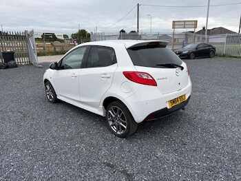 Used Mazda Mazda2 2015 for sale - 77276776: Photo