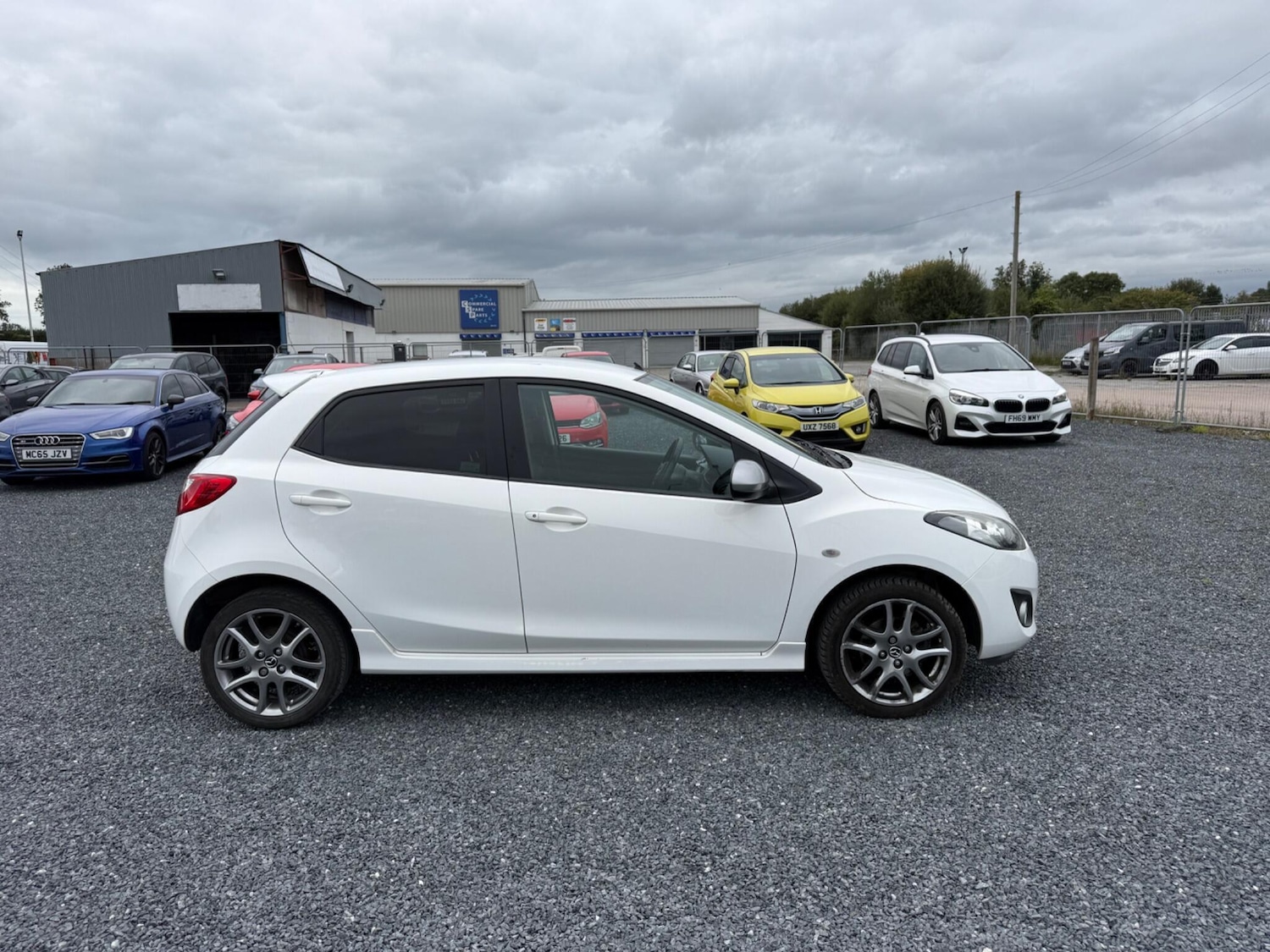 Used Mazda Mazda2 2015 for sale - 77276776: Photo 6
