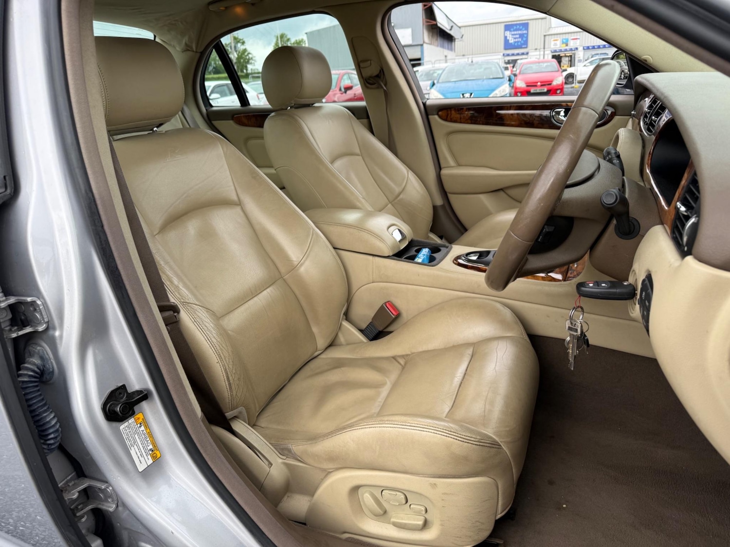 Used Jaguar XJ 2005 for sale - 76953841: Photo 8