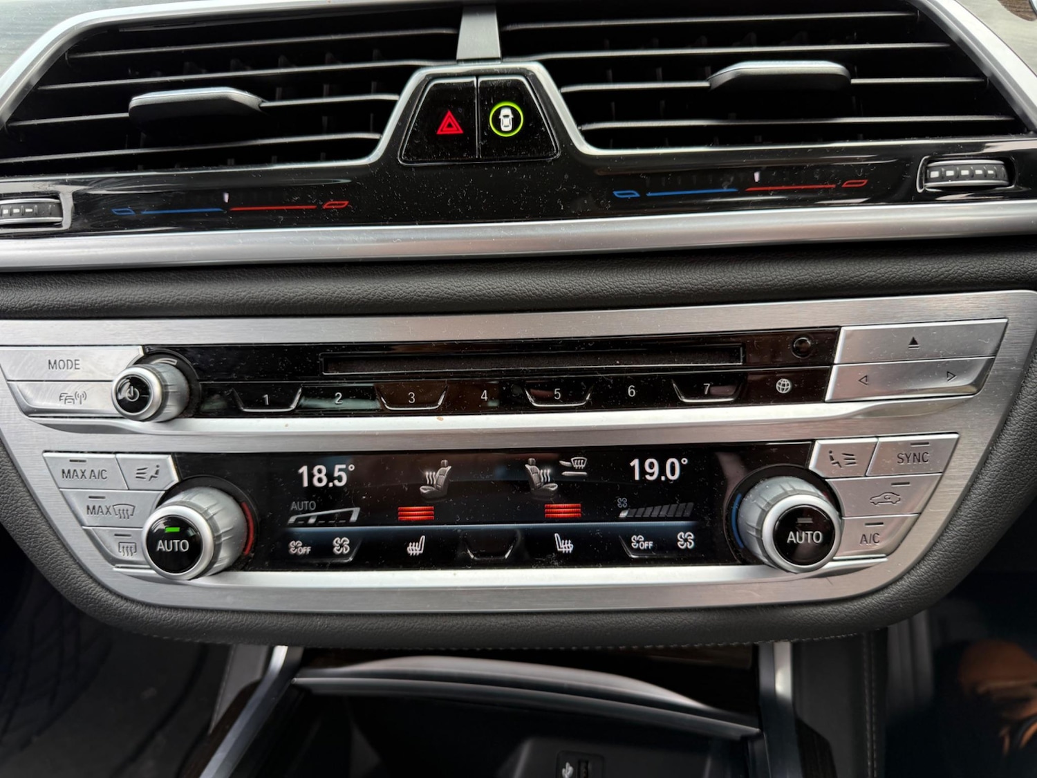 Used BMW 7 Series 2018 for sale - 76953829: Photo 17