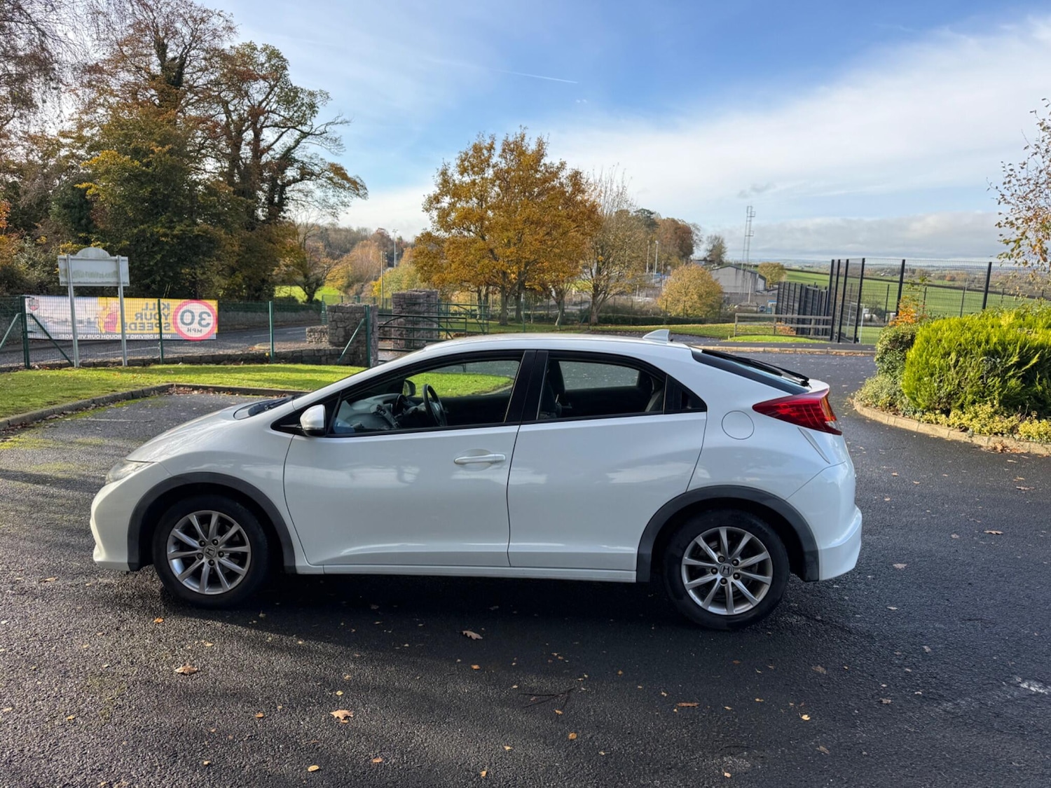 Used Honda Civic 2013 for sale - 76953872: Photo 4