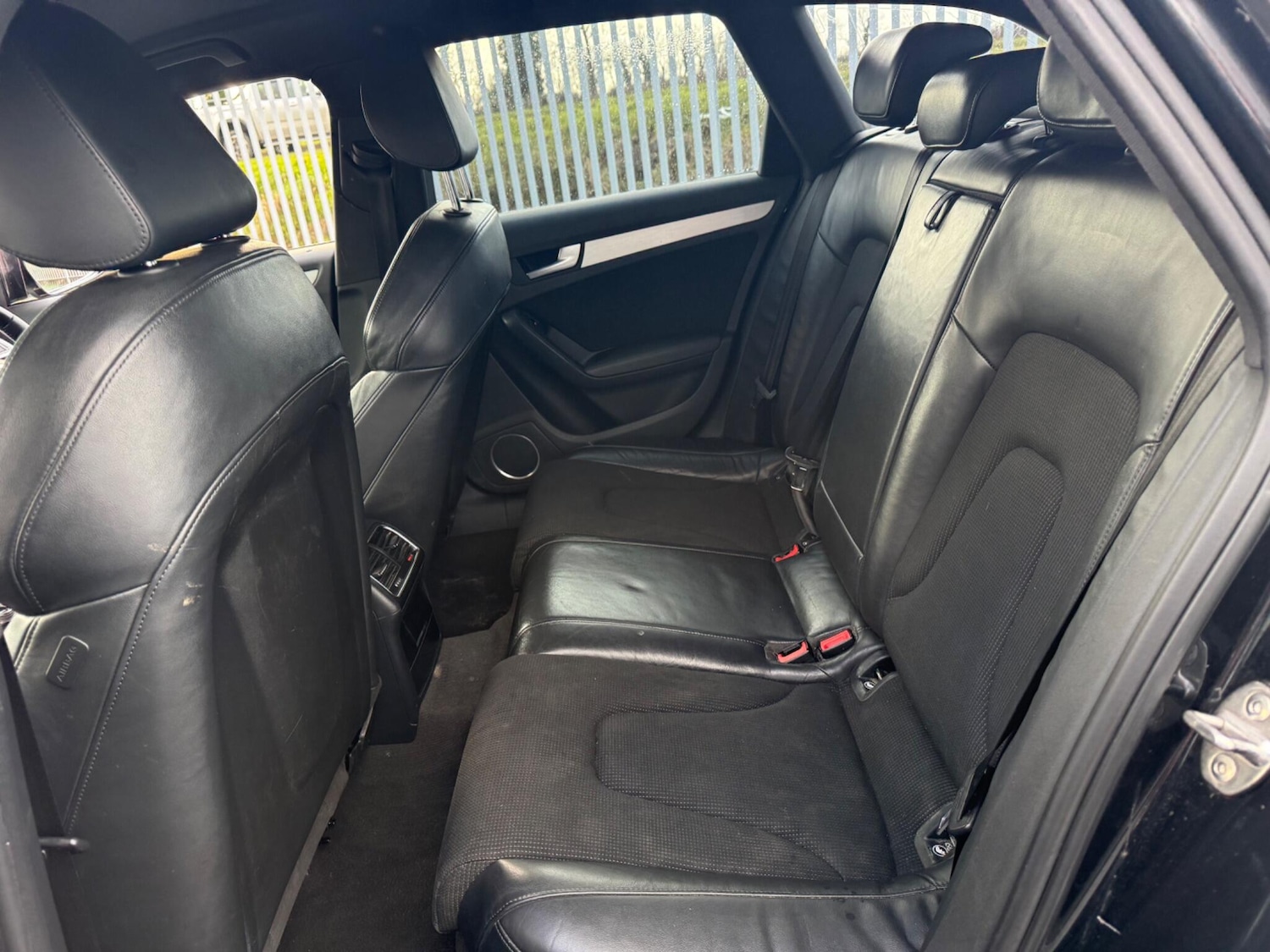 Used Audi A4 2011 for sale - 77013969: Photo 11