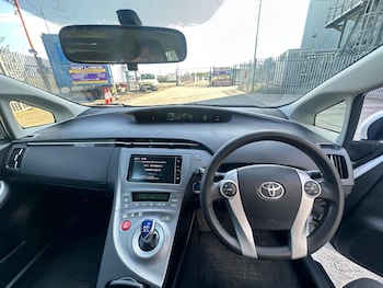 Used Toyota Prius 2014 for sale - 76953885: Photo