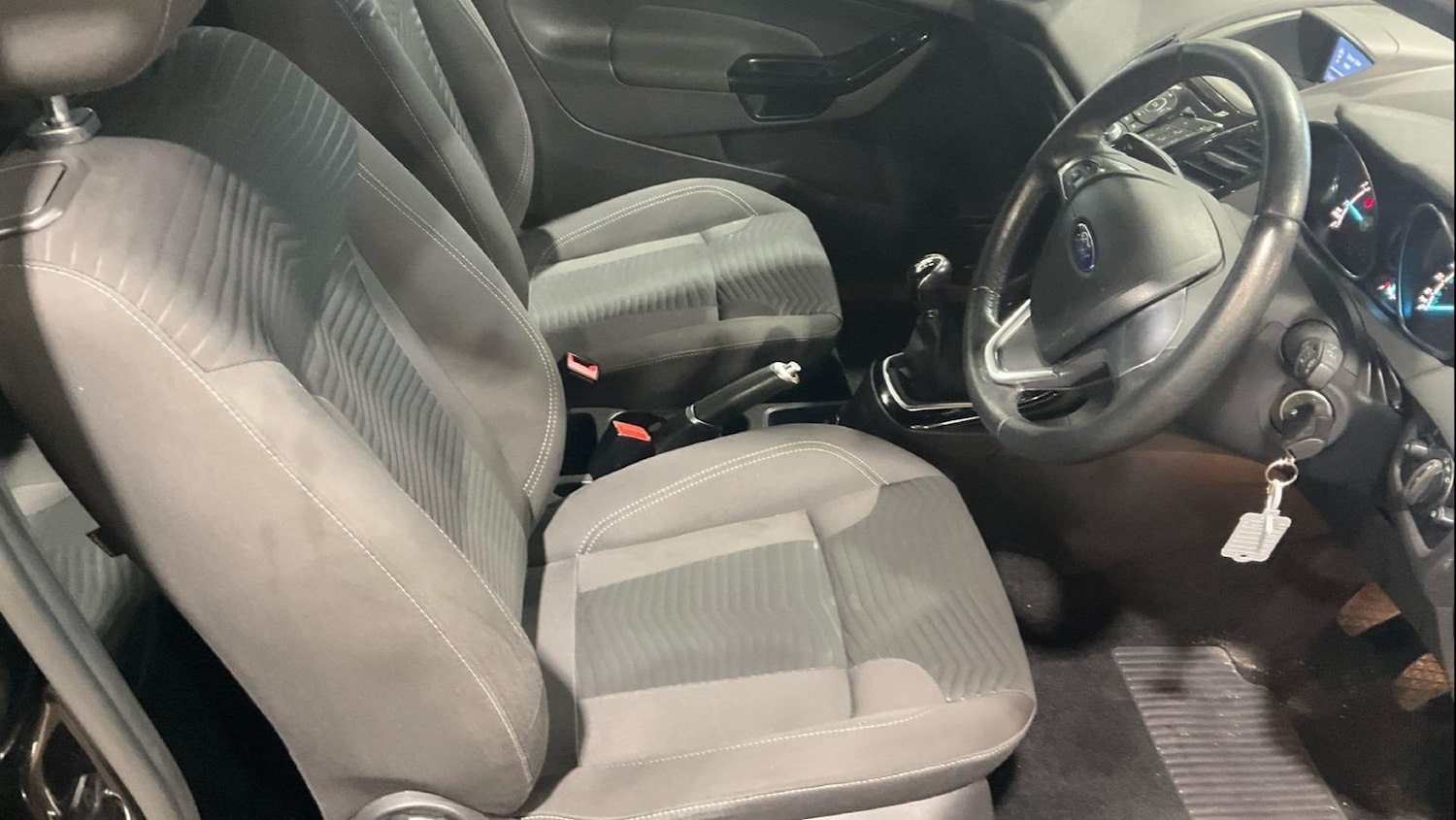 Used Ford Fiesta 2017 for sale - 76953895: Photo 6