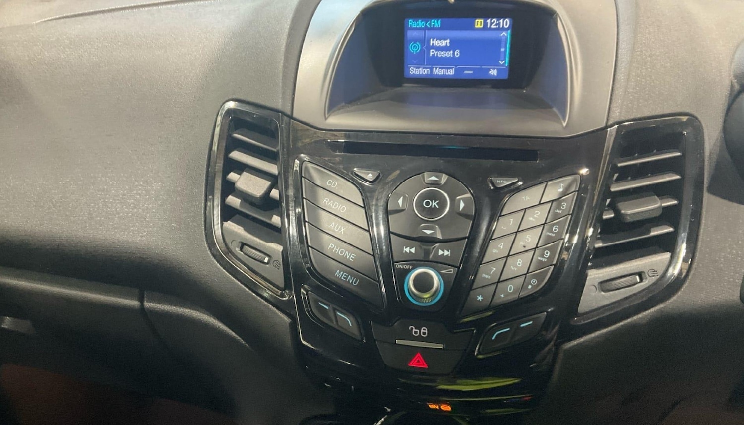 Used Ford Fiesta 2017 for sale - 76953895: Photo 8