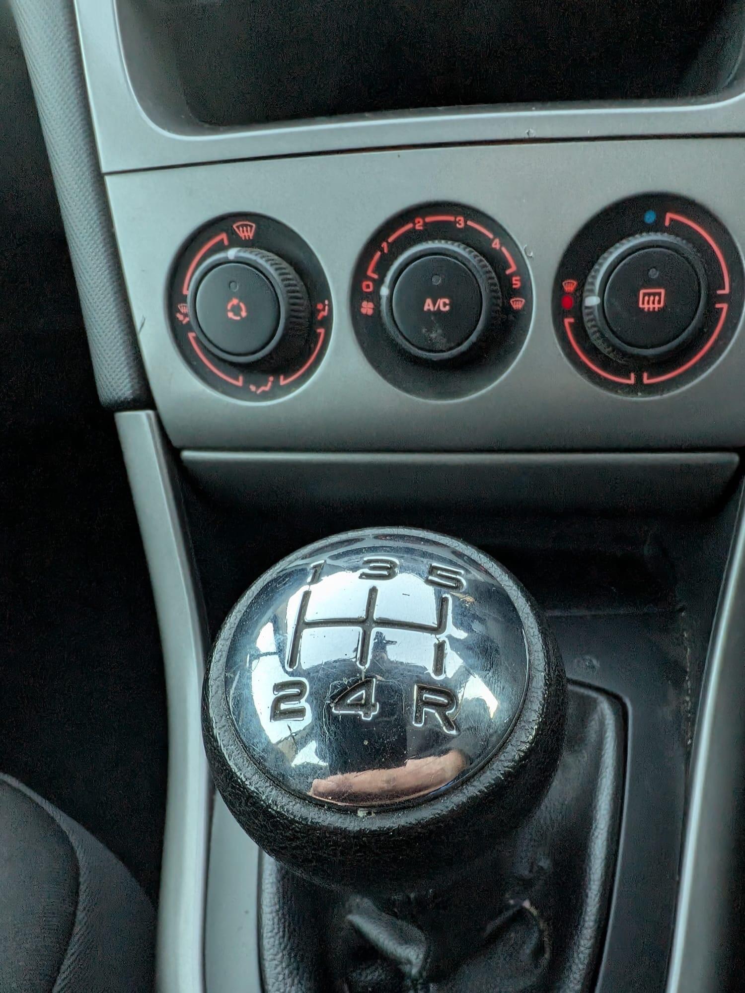 Used Peugeot 308 2012 for sale - 76953883: Photo 15