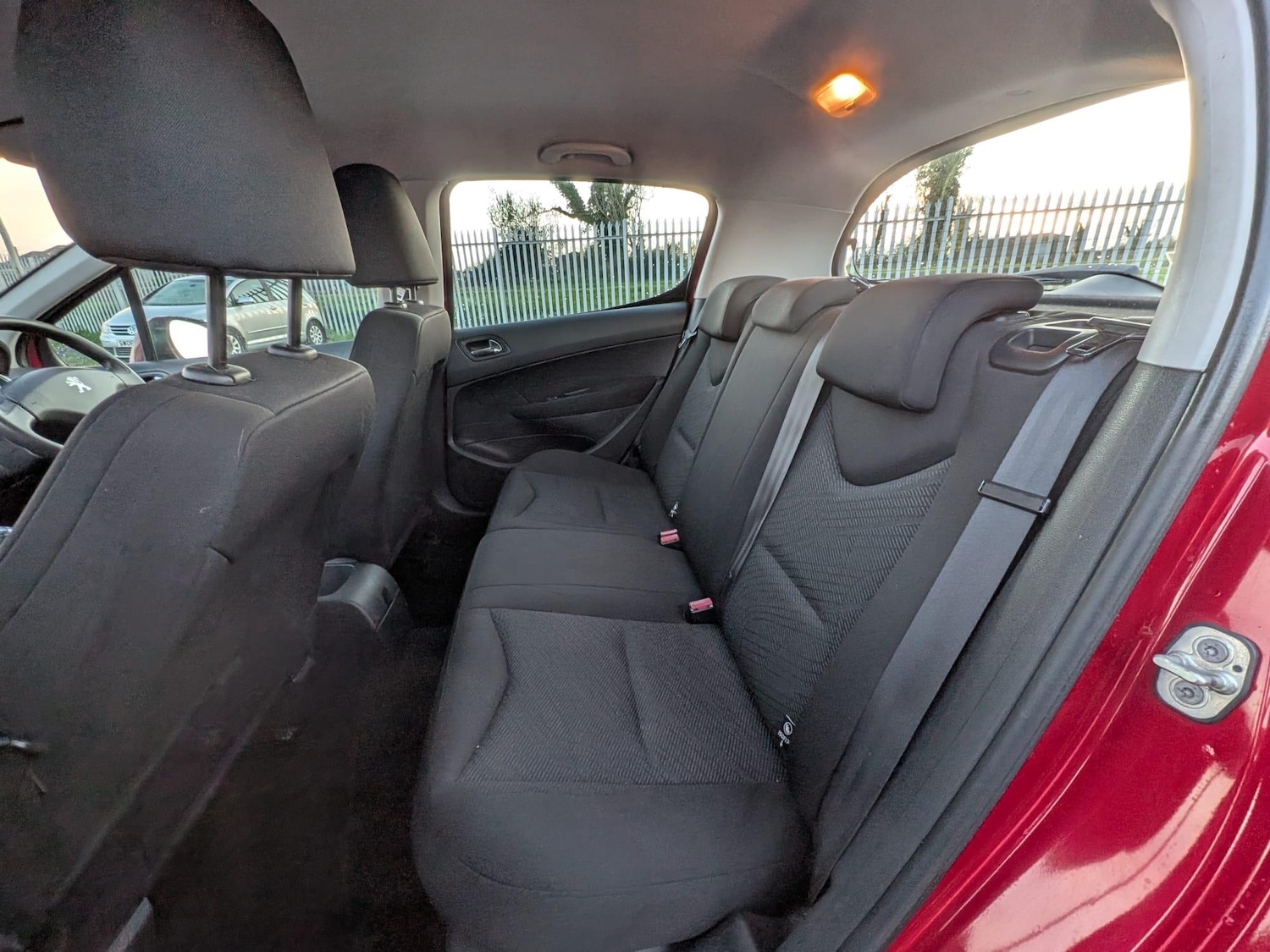 Used Peugeot 308 2012 for sale - 76953883: Photo 8