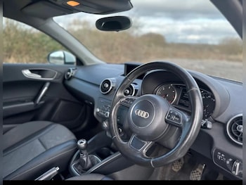 Used Audi A1 2011 for sale - 77685891: Photo