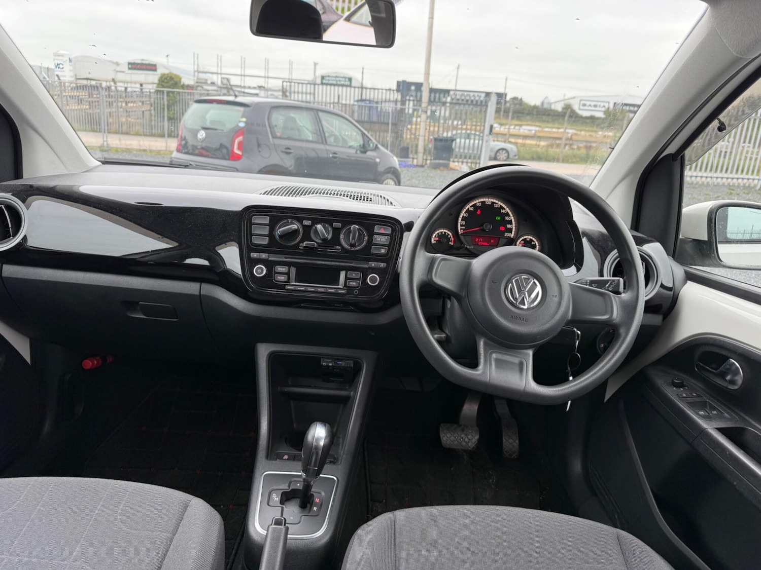 Used Volkswagen up! 2025 for sale - 76977993: Photo 13