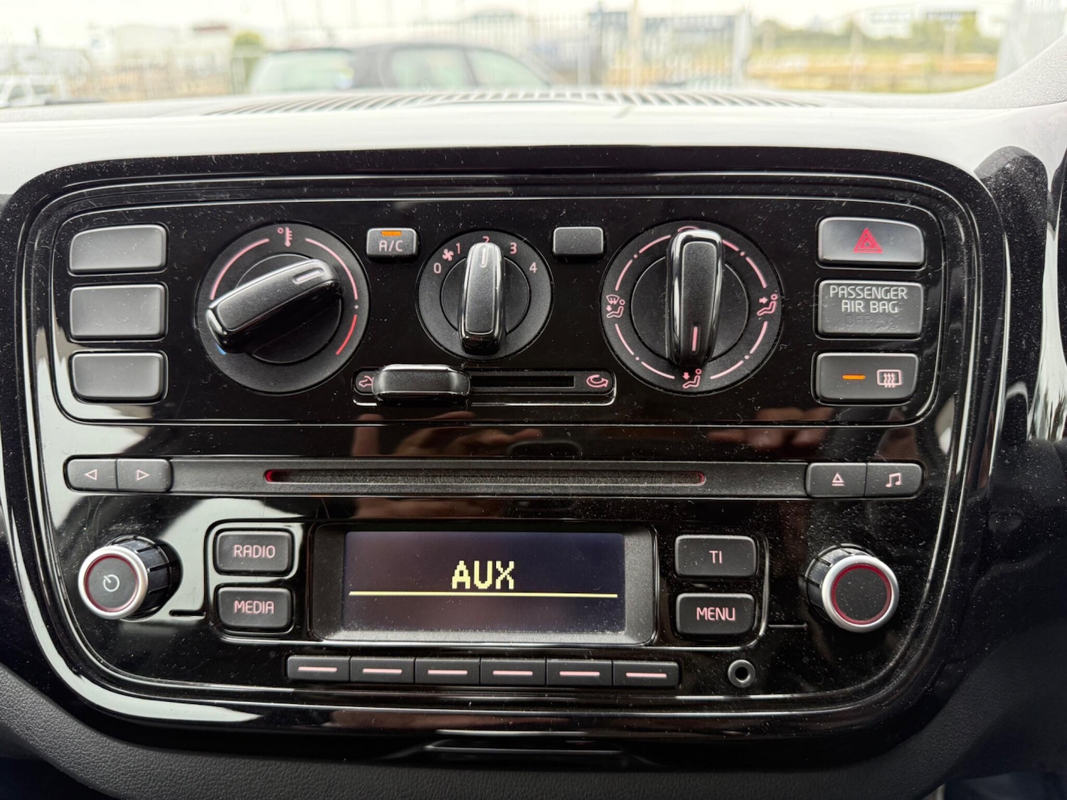 Used Volkswagen up! 2025 for sale - 76977993: Photo 15