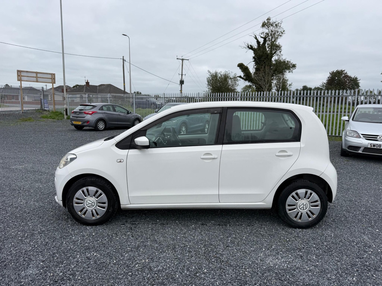 Used Volkswagen up! 2025 for sale - 76977993: Photo 4