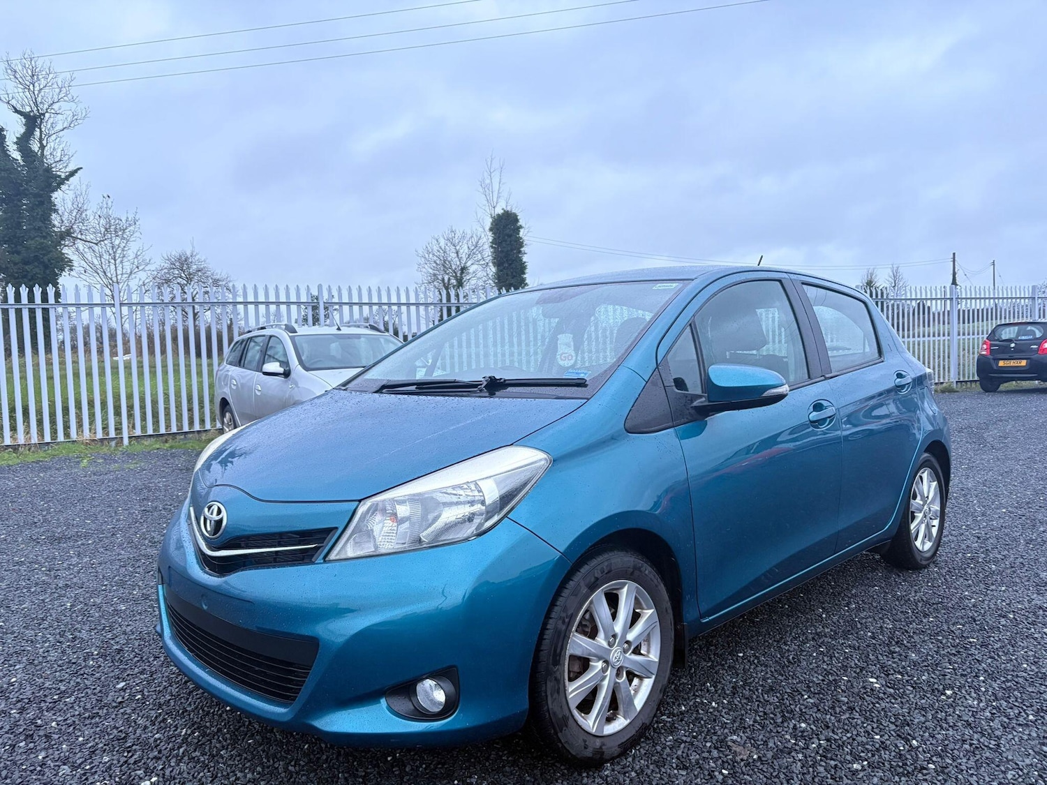 Used Toyota Yaris 2014 for sale - 77457925: Photo 2