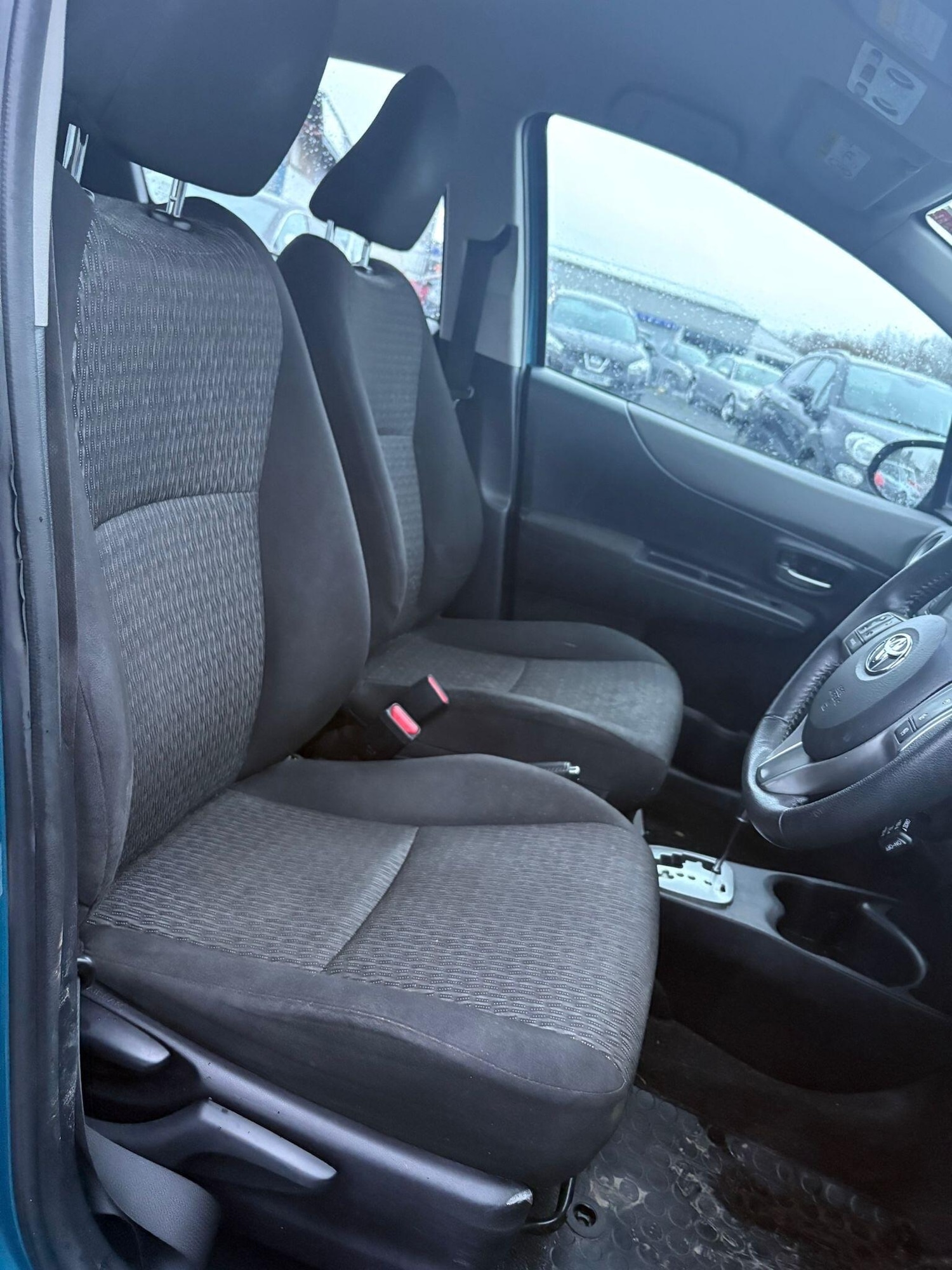 Used Toyota Yaris 2014 for sale - 77457925: Photo 6