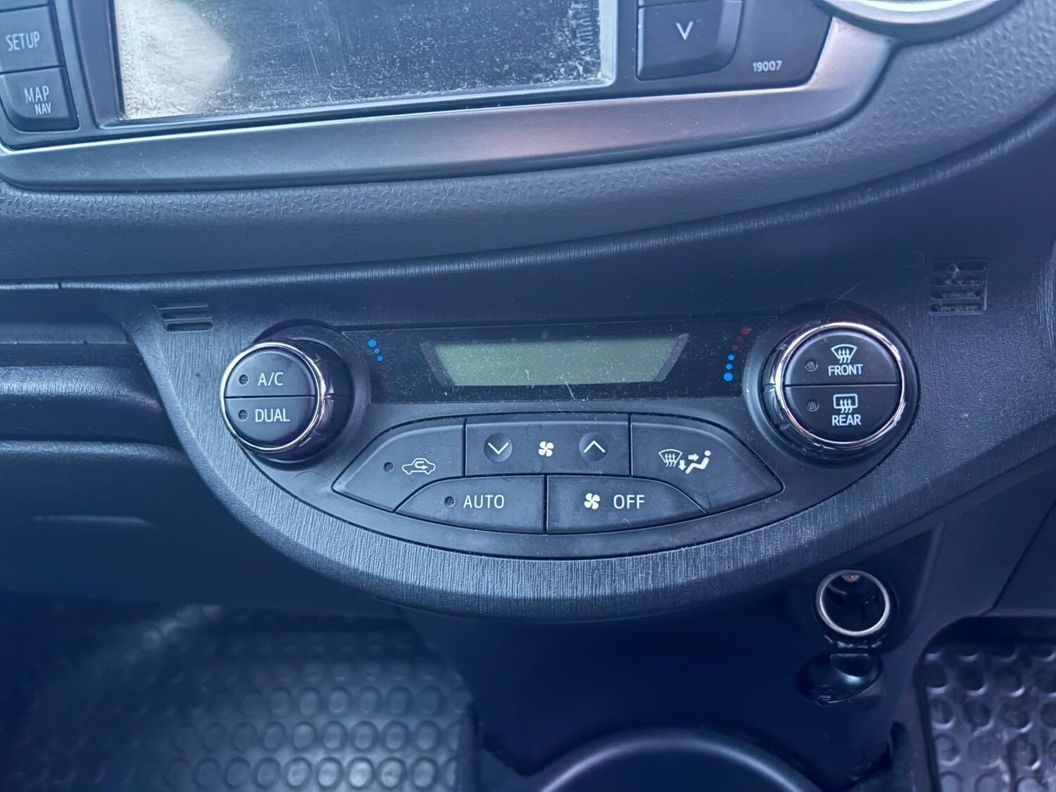 Used Toyota Yaris 2014 for sale - 77457925: Photo 9