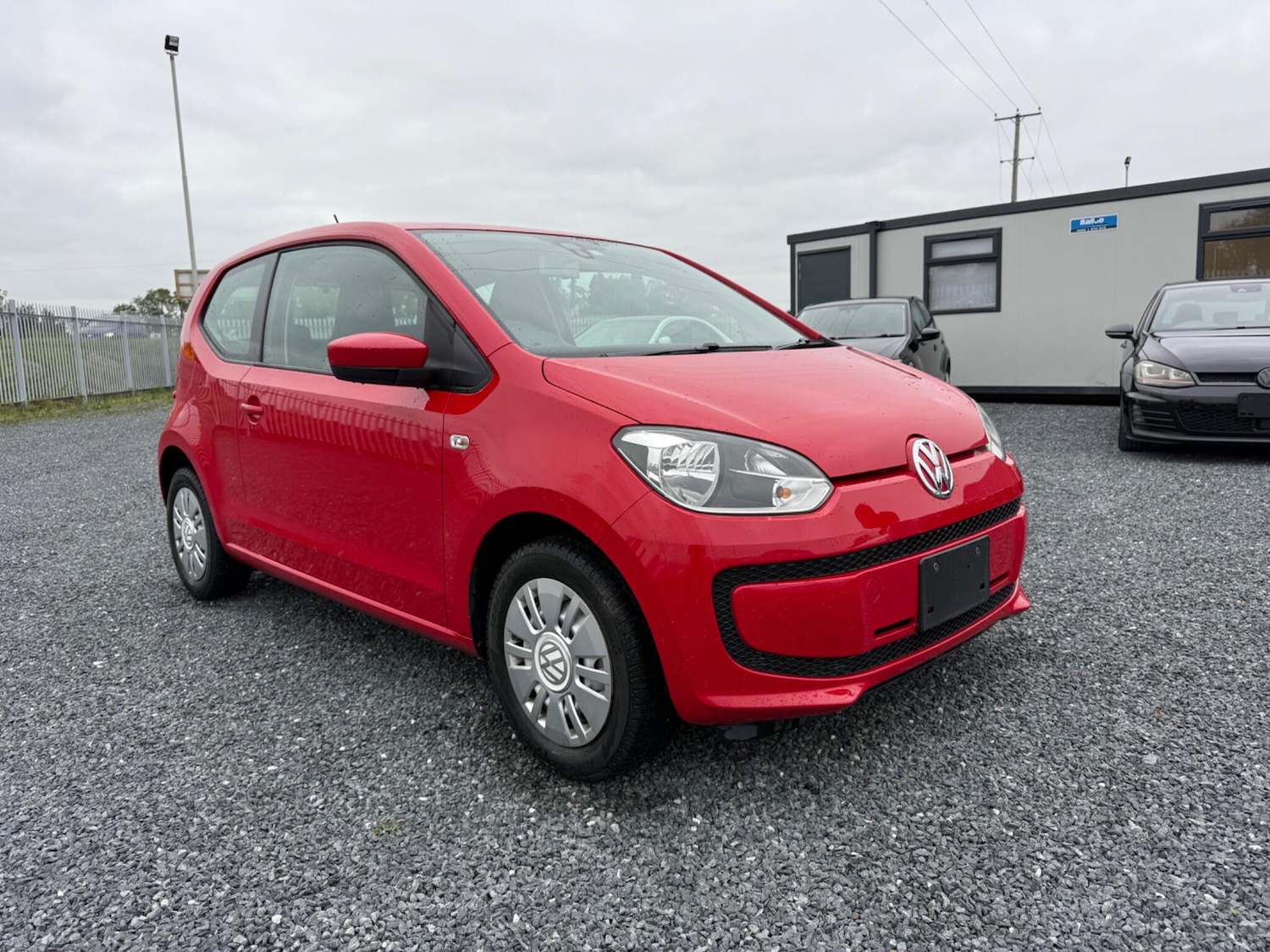 Used Volkswagen up! 2014 for sale - 76953864: Photo 1