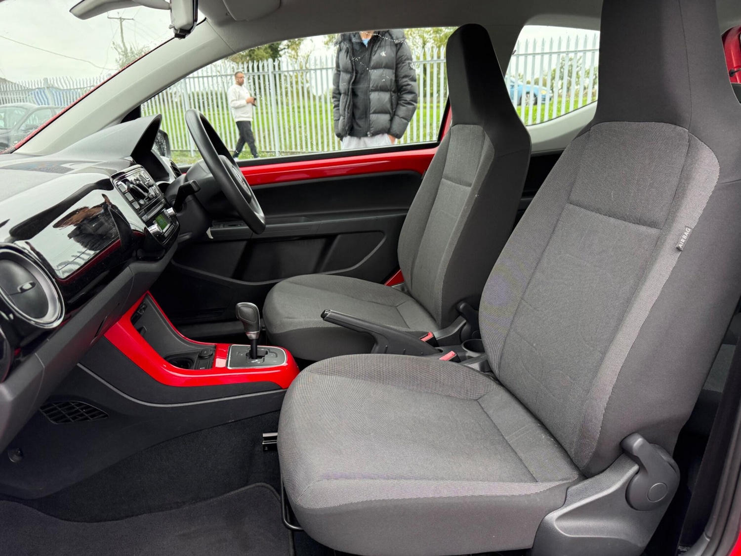 Used Volkswagen up! 2014 for sale - 76953864: Photo 11