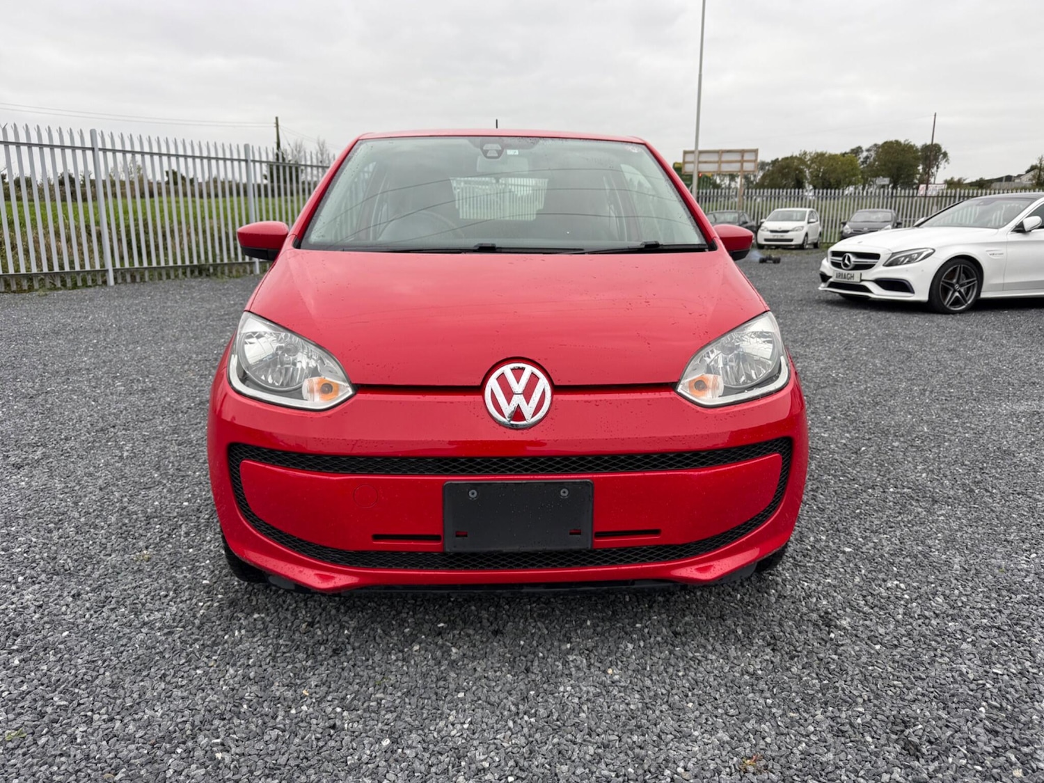 Used Volkswagen up! 2014 for sale - 76953864: Photo 2