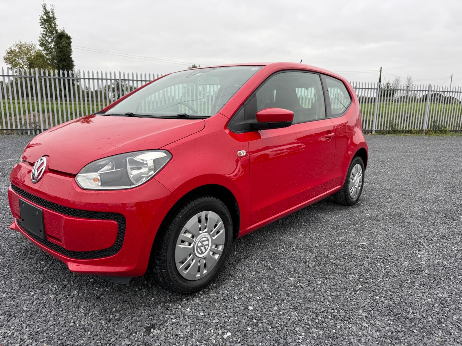 Used Volkswagen up! 2014 for sale - 76953864: Photo 3