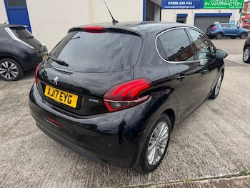 Used Peugeot 208 2017 for sale - 75538088: Photo