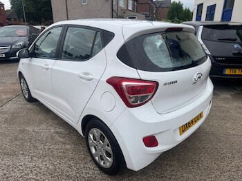 Used Hyundai i10 2014 for sale - 75802303: Photo