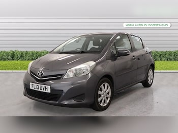 Used Toyota Yaris 2013 for sale - 75833002: Photo