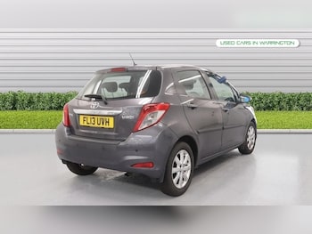 Used Toyota Yaris 2013 for sale - 75833002: Photo
