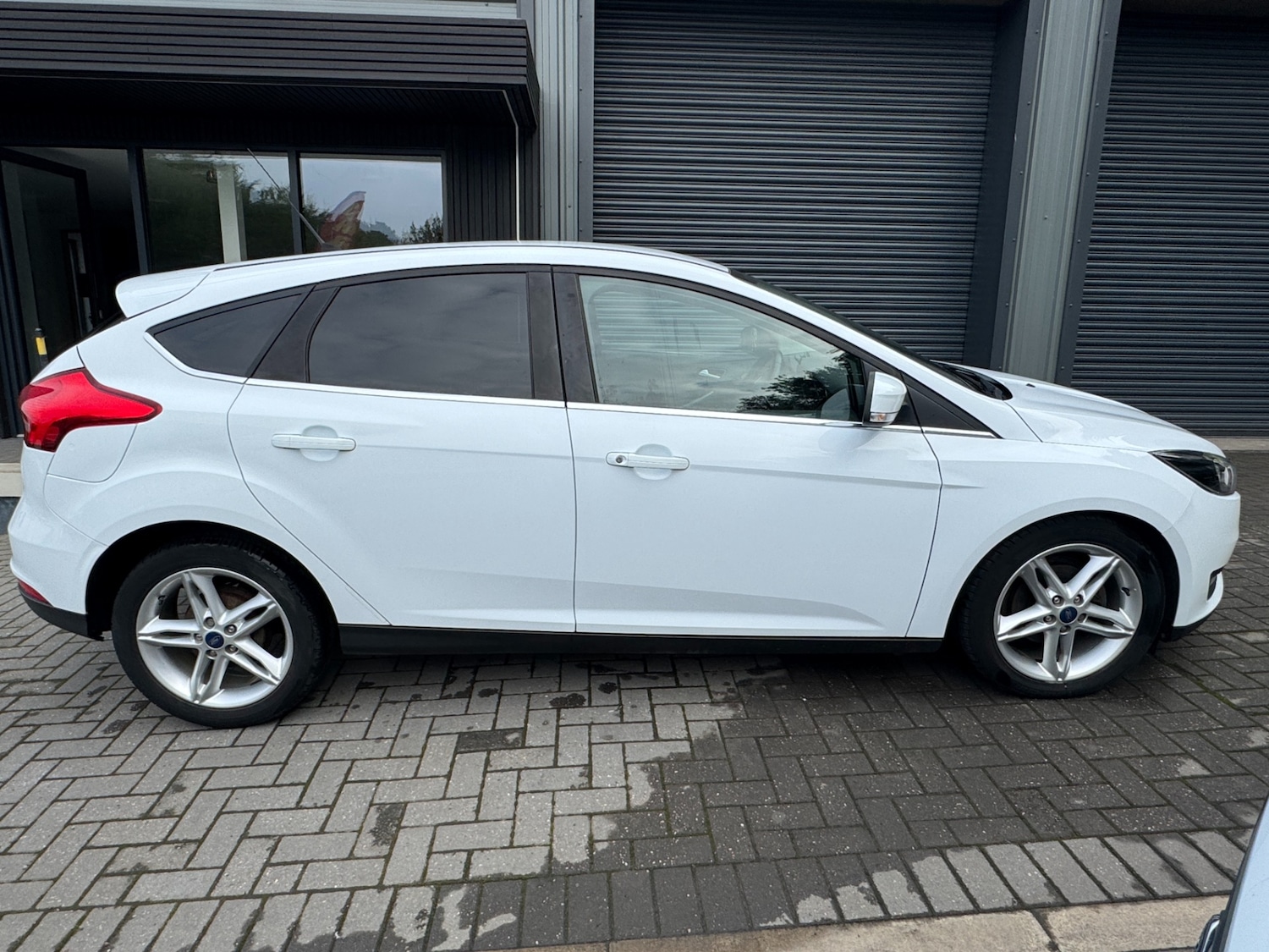 Used Ford Focus 2017 for sale - 76243276: Photo 8