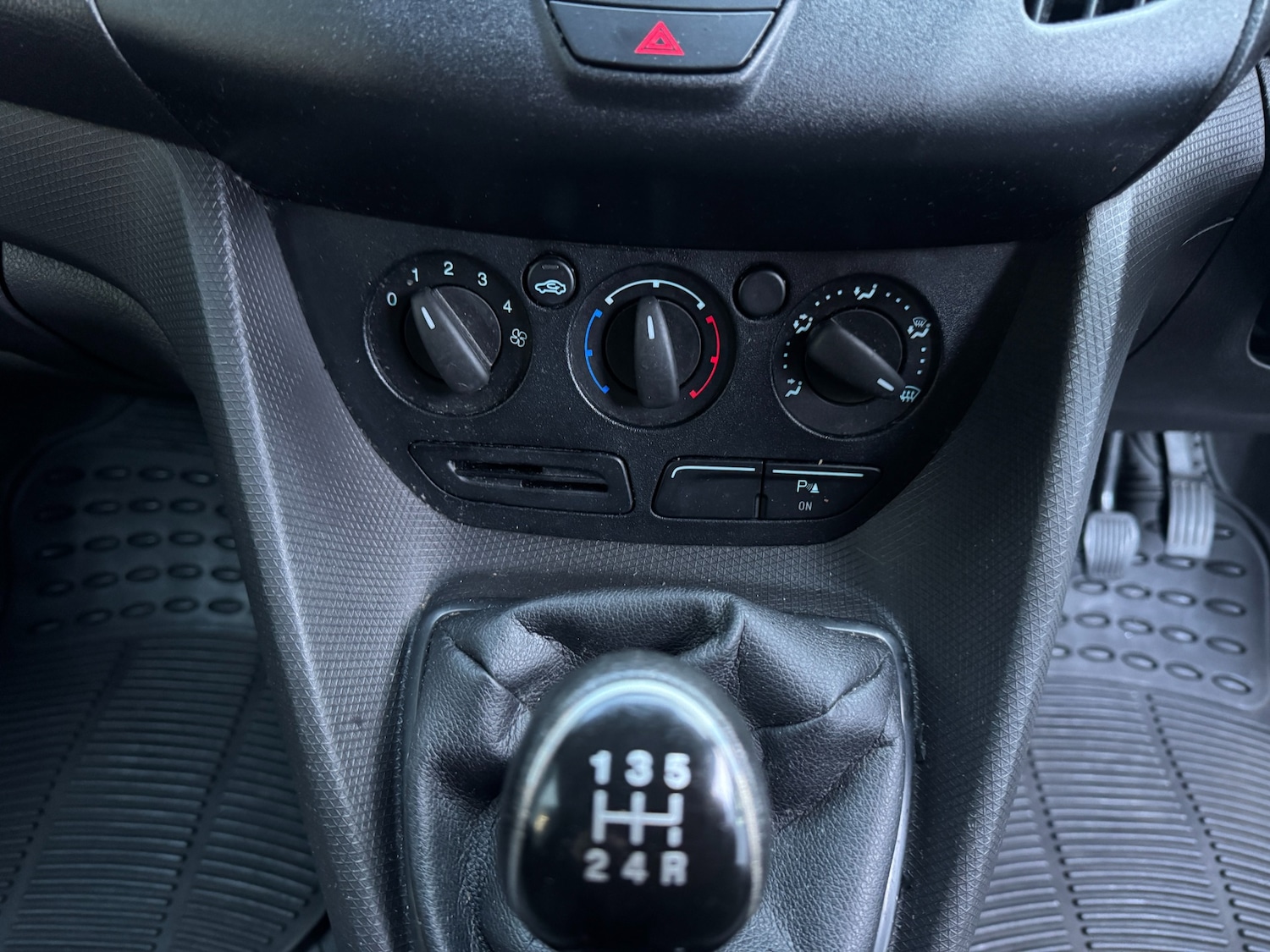 Used Ford Transit Connect 2017 for sale - 77548675: Photo 12