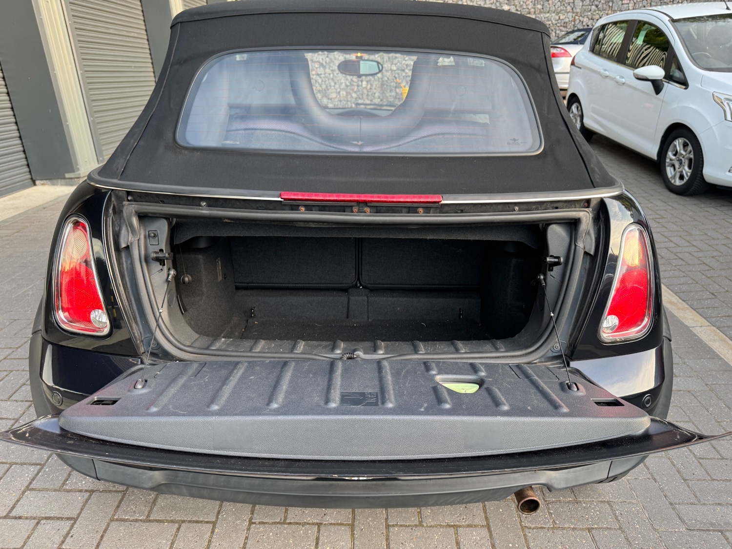 Vehicle 29