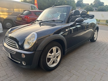 Used MINI Convertible 2007 for sale - 75335244: Photo