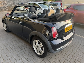 Used MINI Convertible 2007 for sale - 75335244: Photo