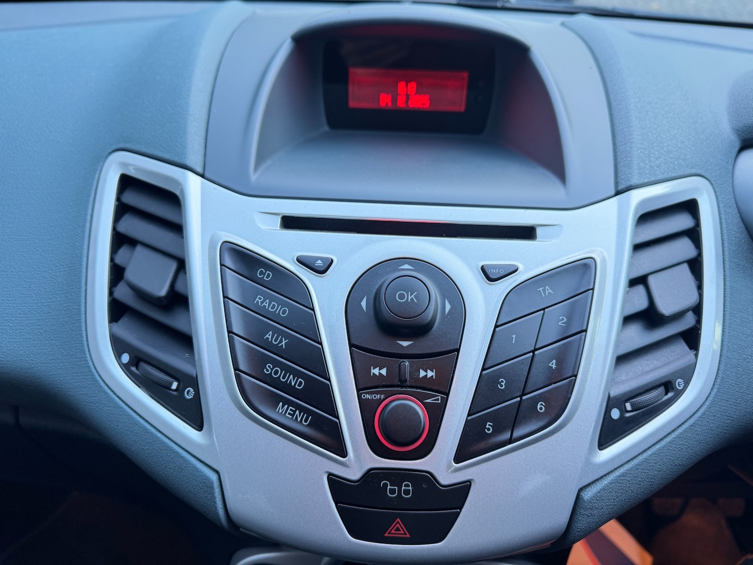 Used Ford Fiesta 2009 for sale - 76837238: Photo 21