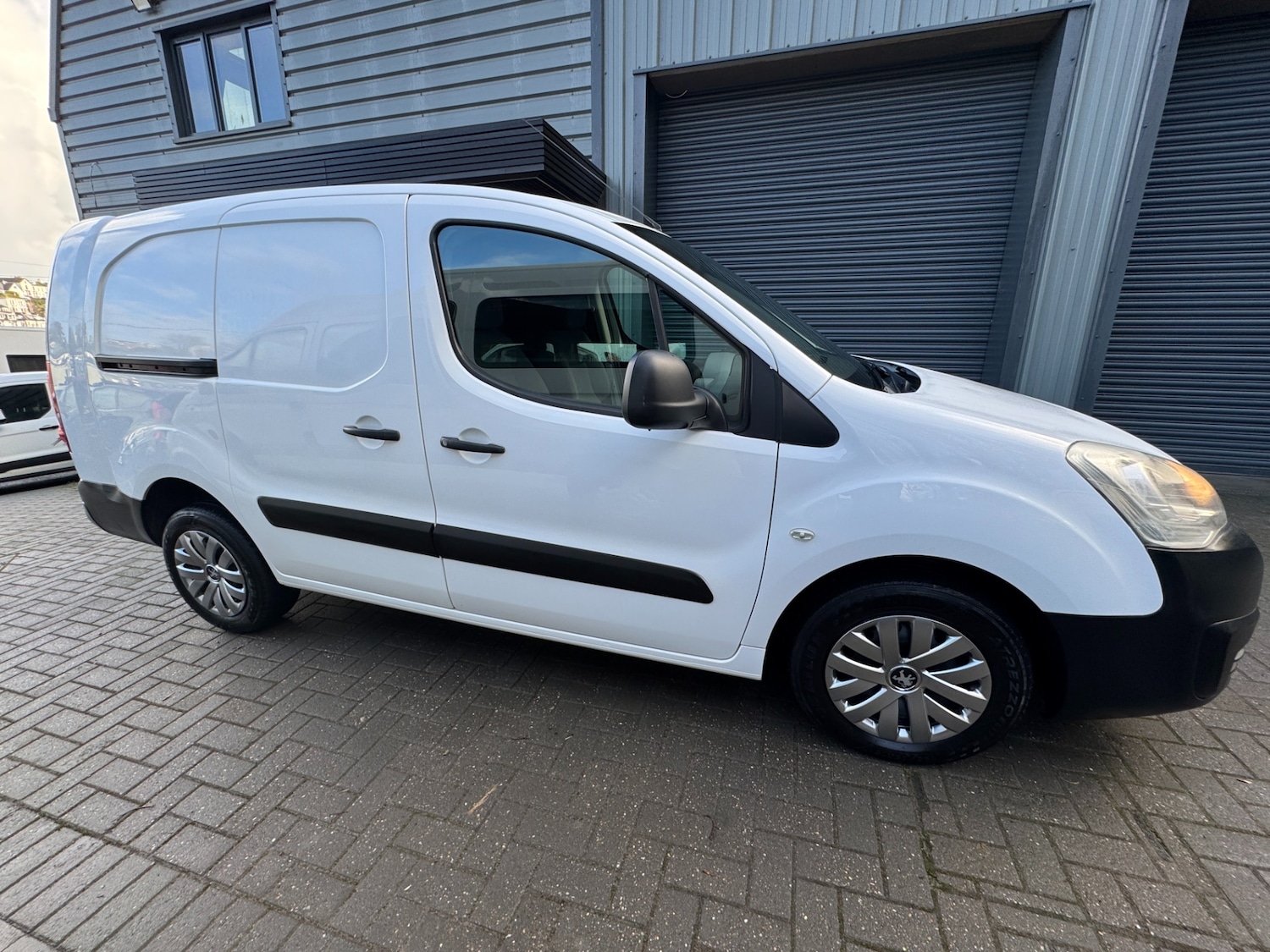 Used Peugeot Partner 2016 for sale - 77288820: Photo 8